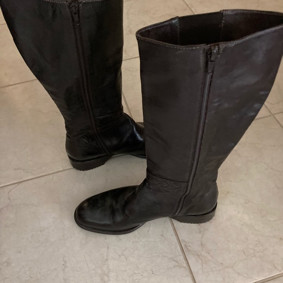 Women’s leather boots 8.5 M - Picture 2 of 5
